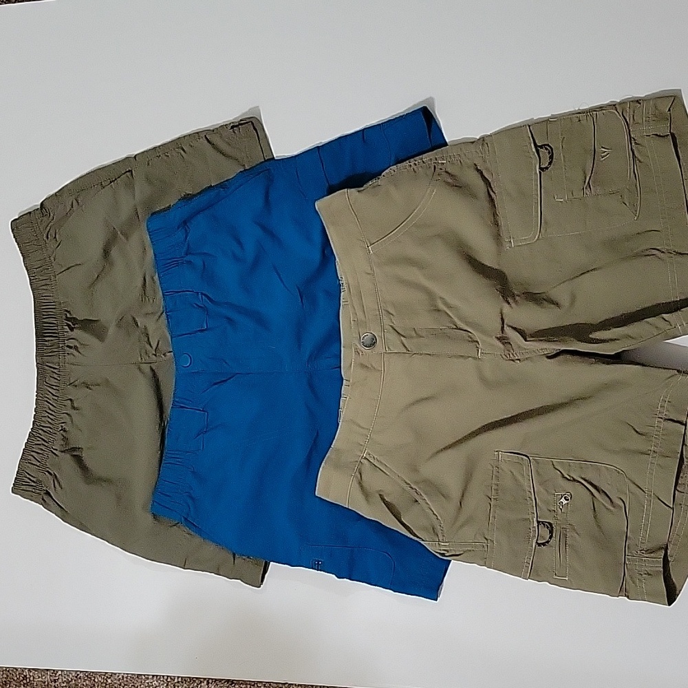 Bundle of White Sierra Khaki Cargo Shorts and Columbia Shorts, Size S